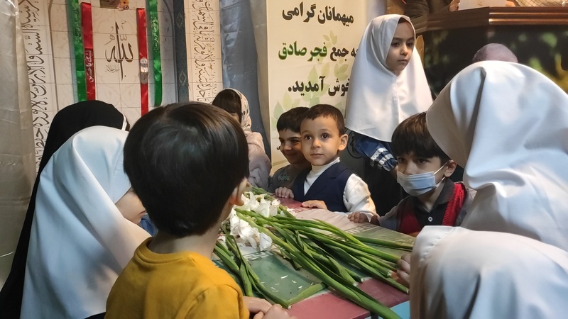 تصویری از دانش آموزان فجر صادق