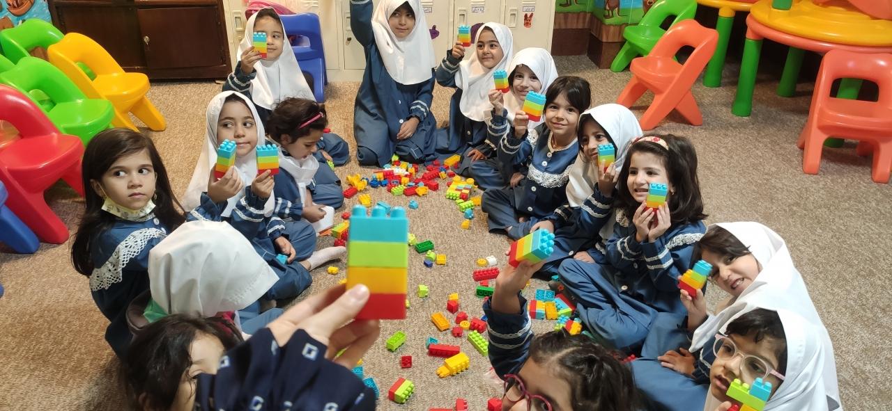فعالیت های مهر ماه پیش دبستان فجر صادق